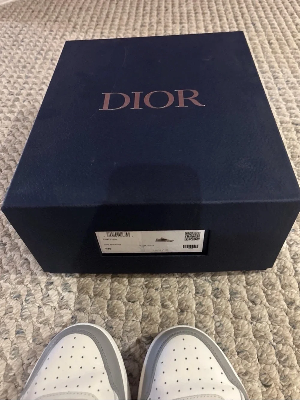 Dior White & Gray B23 Low-Top Sneakers with Oblique Canvas - Picture 7 of 7